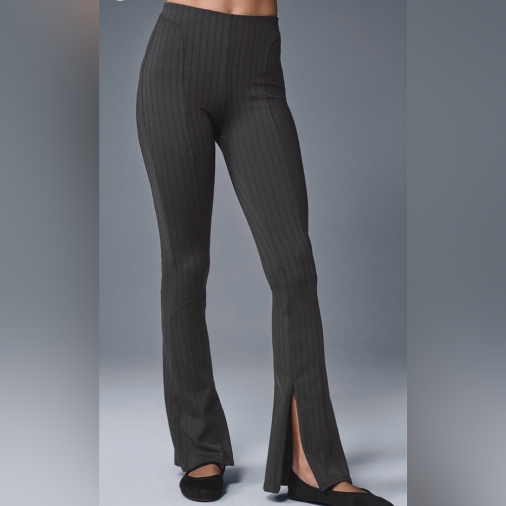 ALO Pinstripe High Waist Zip Cuff Flare Leggings - Small - NWOT - Picture 5 of 11